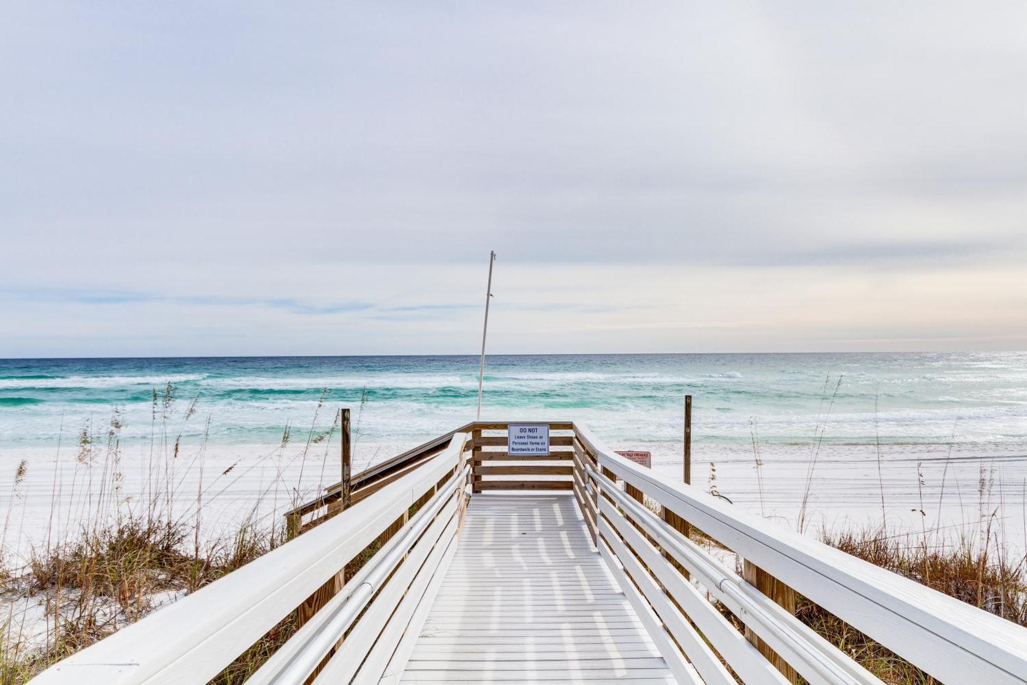 Pensacola Beach Condo With Patio And Access To Beach! Kültér fotó